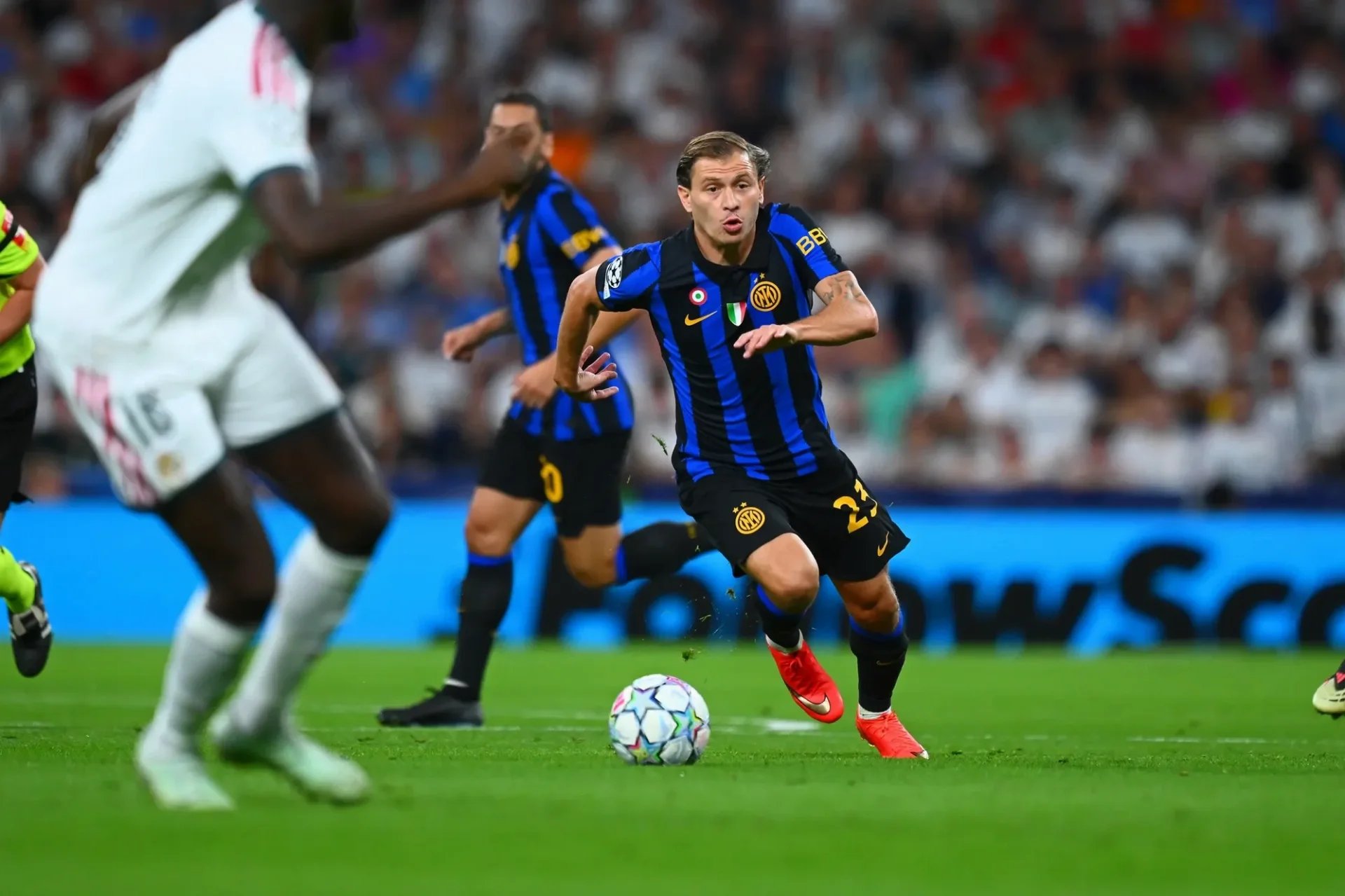 Barella nie do ruszenia, Pio Esposito przed Keanem na Belgię